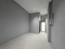 Tessensohn Road (D8), Office #581371501